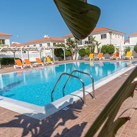 Mythical Sands & Spa, Evilion Апартаменты Паралимни